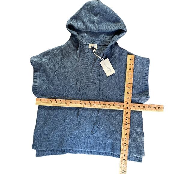 Universal Thread Blue Knit Hooded Poncho Sweater NWT Boho Fall Cozy - Picture 6 of 8